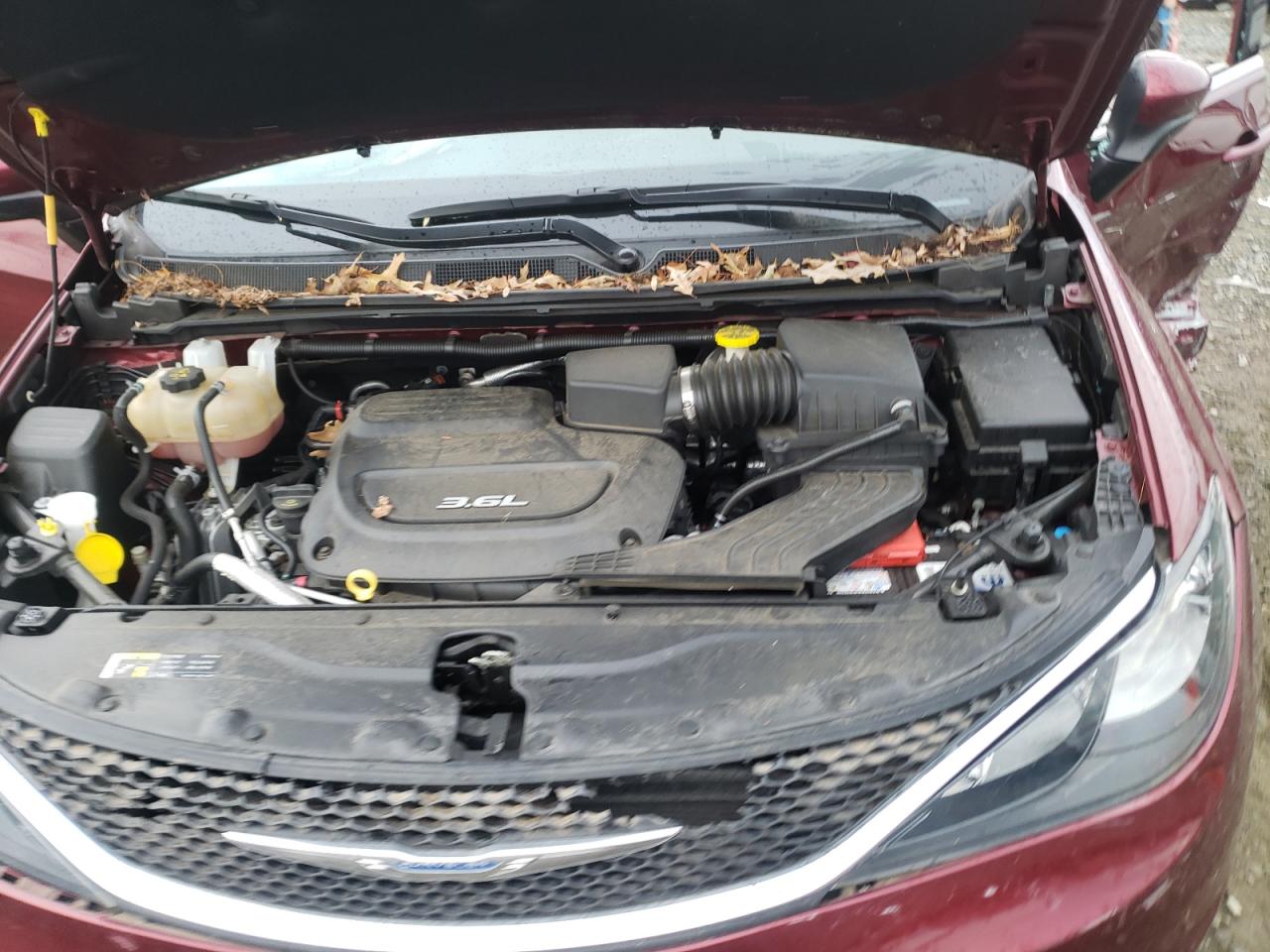 Photo 7 from auction – 2017 CHRYSLER PACIFICA T with VIN 2C4RC1DG0HR688028