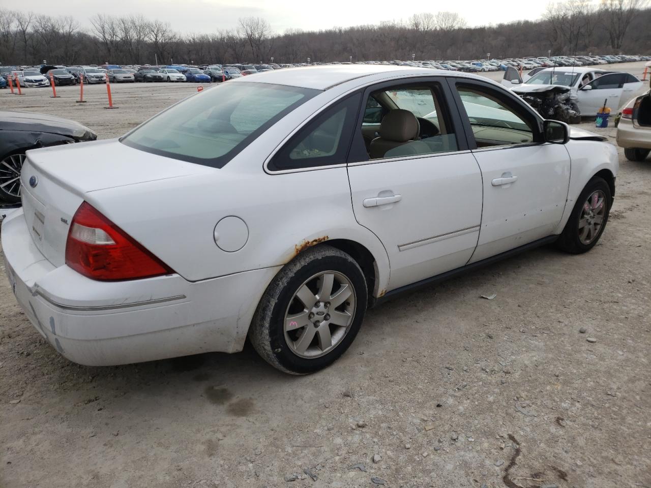 Photo 4 from auction – 2005 FORD FIVE HUNDR with VIN 1FAFP24185G161897