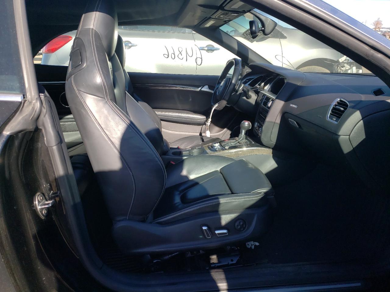 Photo 5 from auction – 2015 AUDI S5 PREMIUM with VIN WAUCGAFH5FN013038