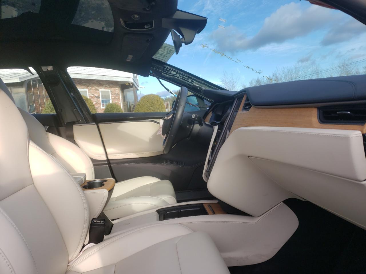 Photo 5 from auction – 2020 TESLA MODEL S with VIN 5YJSA1E29LF359763