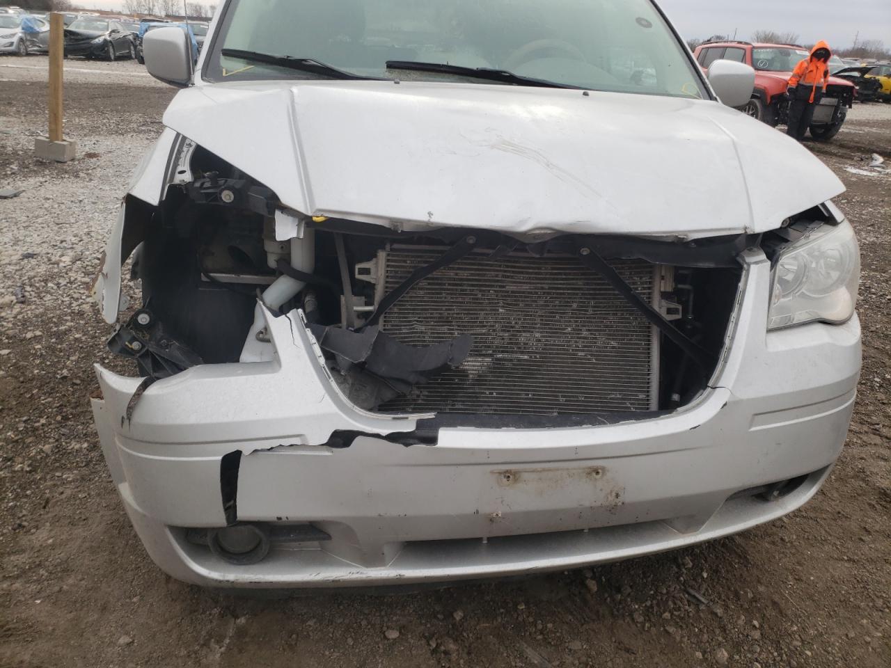 Photo 9 from auction – 2008 CHRYSLER TOWN AND C with VIN 2A8HR54P88R611658