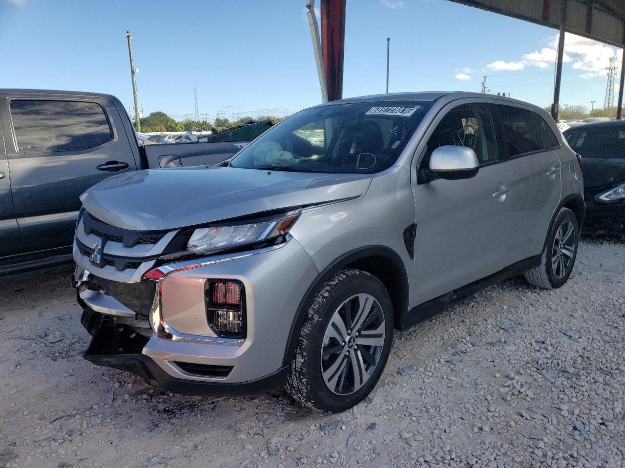Photo 2 from auction – 2021 MITSUBISHI OUTLANDER with VIN JA4APUAU4MU035917