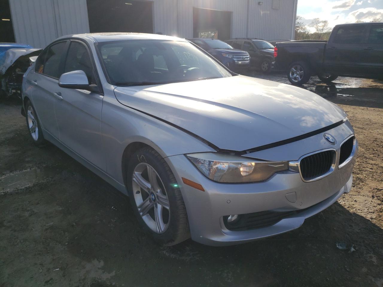 Photo 11 from auction – 2015 BMW 320 I with VIN WBA3B1G55FNT64650