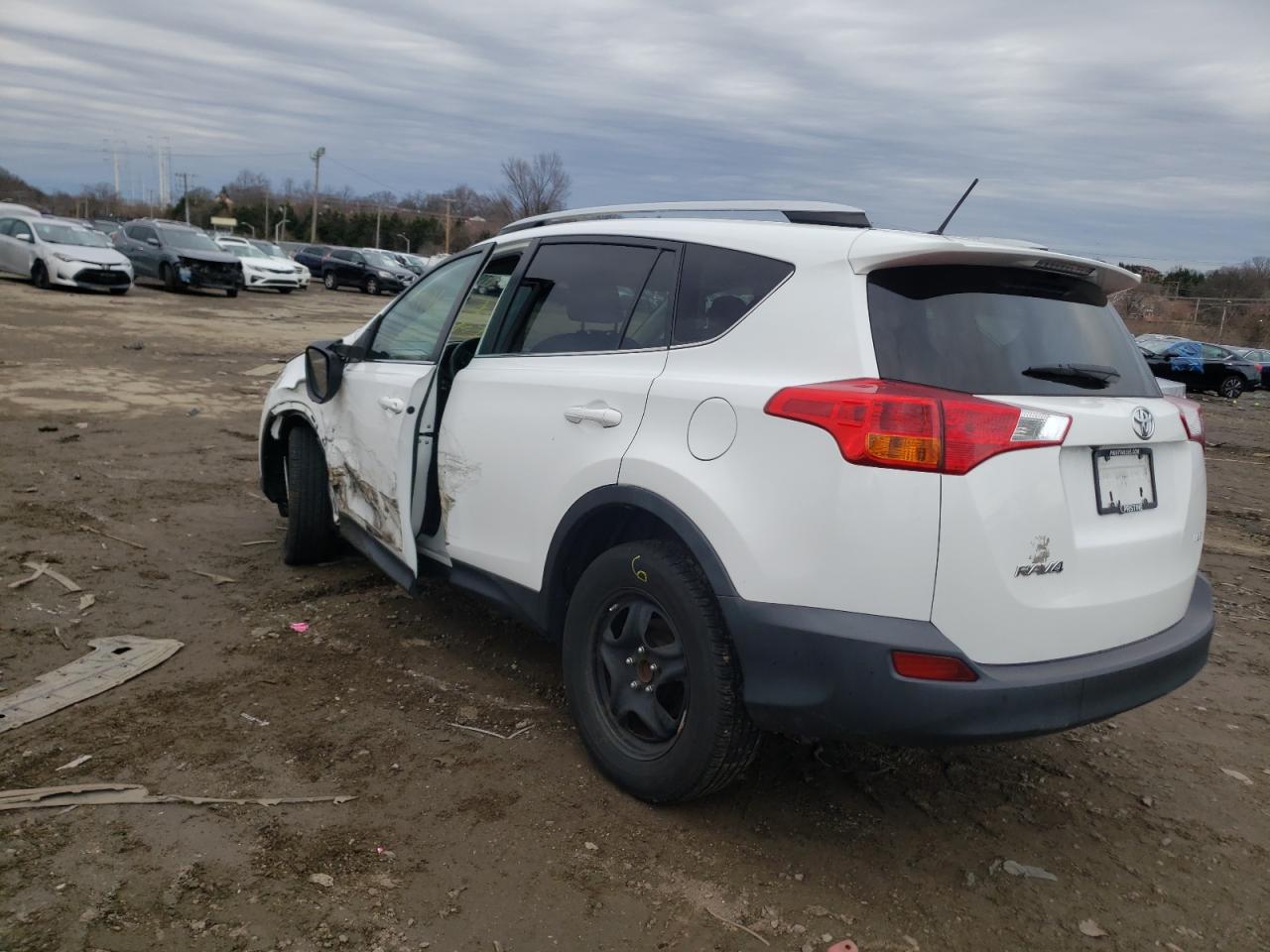 Photo 3 from auction – 2015 TOYOTA RAV4 LE with VIN 2T3ZFREV2FW136813