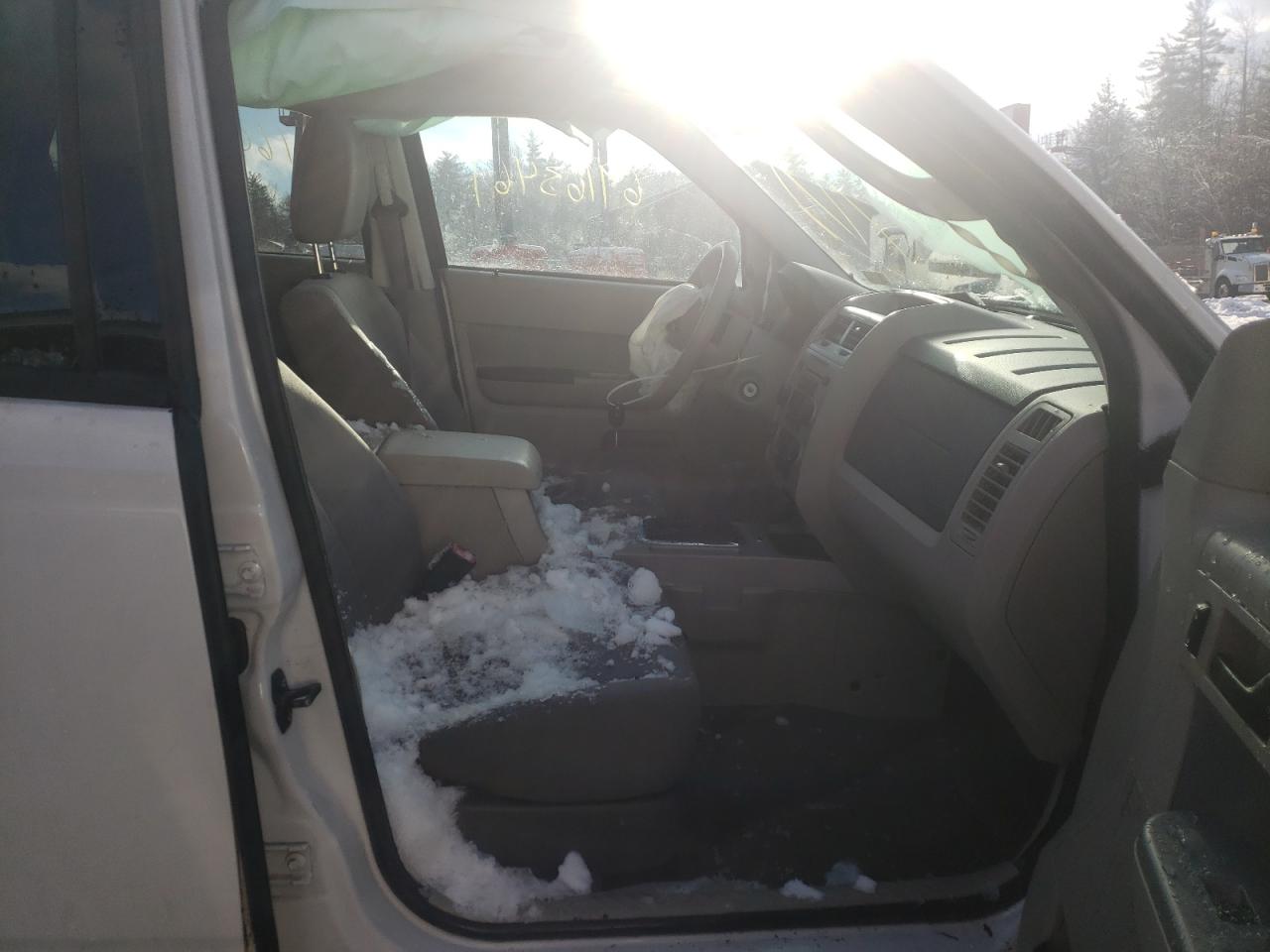 صورة رقم 5 من المزاد - 2011 FORD ESCAPE XLT مع VIN 1FMCU0DG9BKA19271