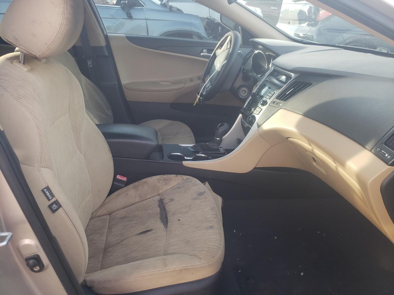 Photo 19 from auction – 2011 HYUNDAI SONATA GLS with VIN 5NPEB4AC1BH054090