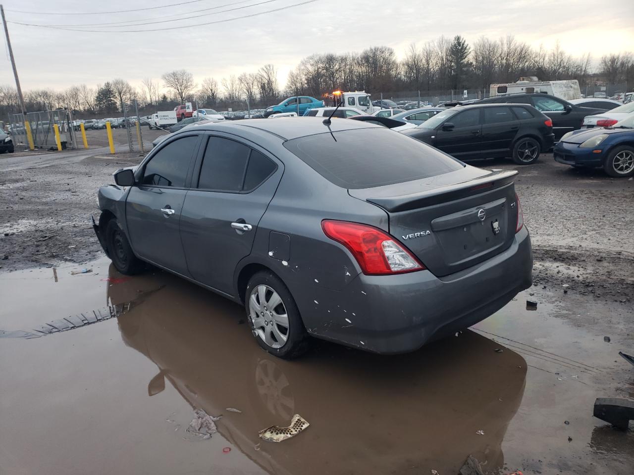 Photo 3 from auction – 2017 NISSAN VERSA S with VIN 3N1CN7AP5HL836245