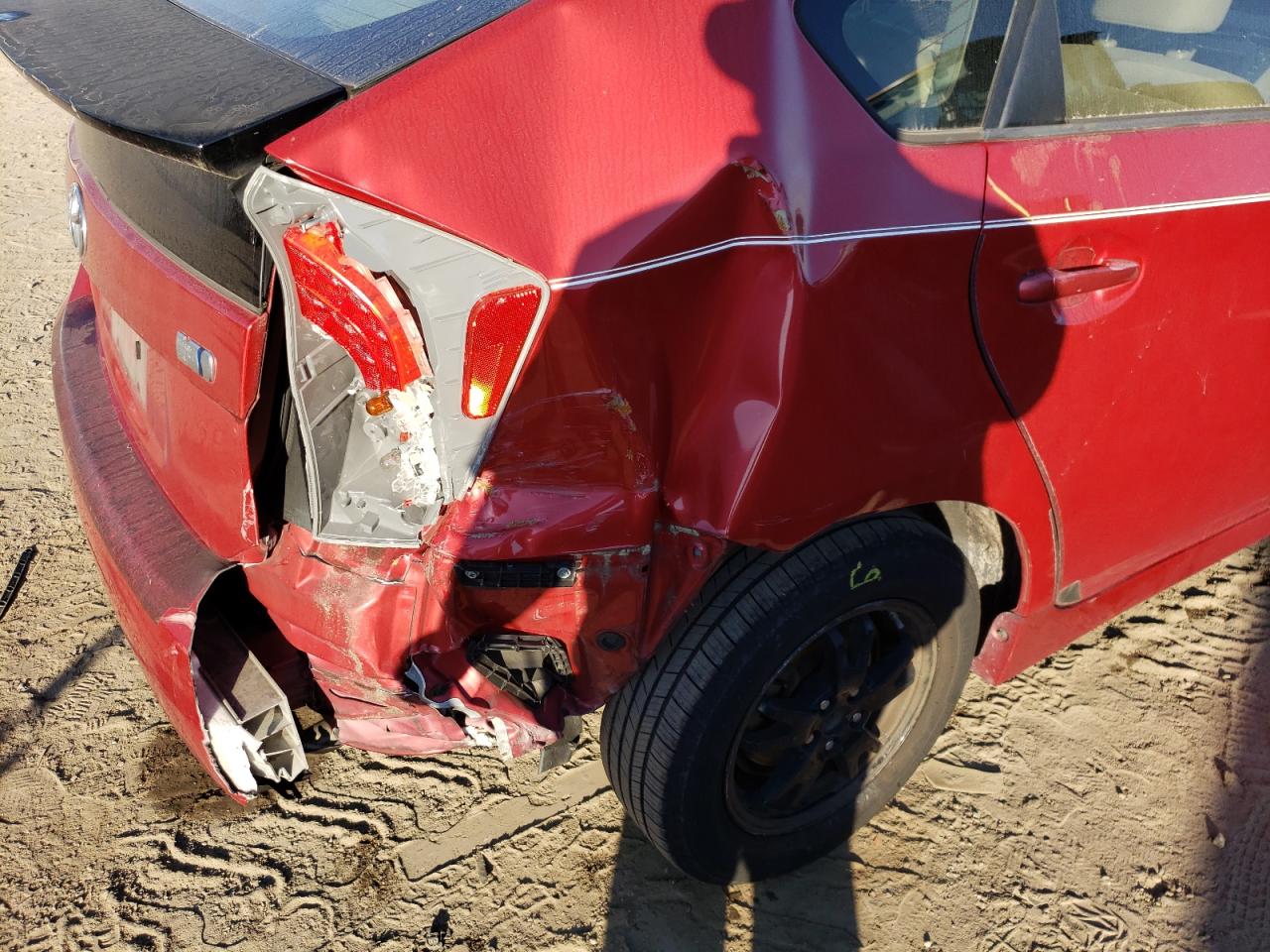 Photo 9 from auction – 2012 TOYOTA PRIUS with VIN JTDKN3DU9C5449645