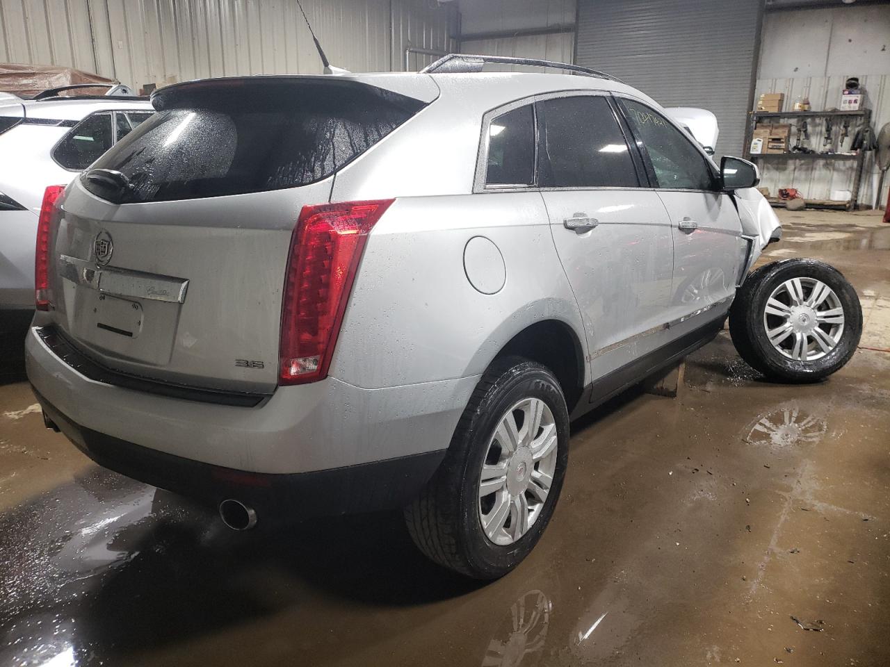 Photo 4 from auction – 2013 CADILLAC SRX with VIN 3GYFNAE39DS650152