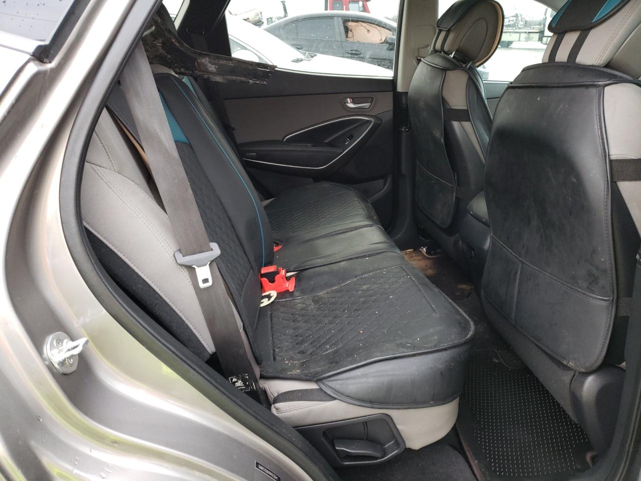 Photo 6 from auction – 2017 HYUNDAI SANTA FE S with VIN 5NMZU3LBXHH003641