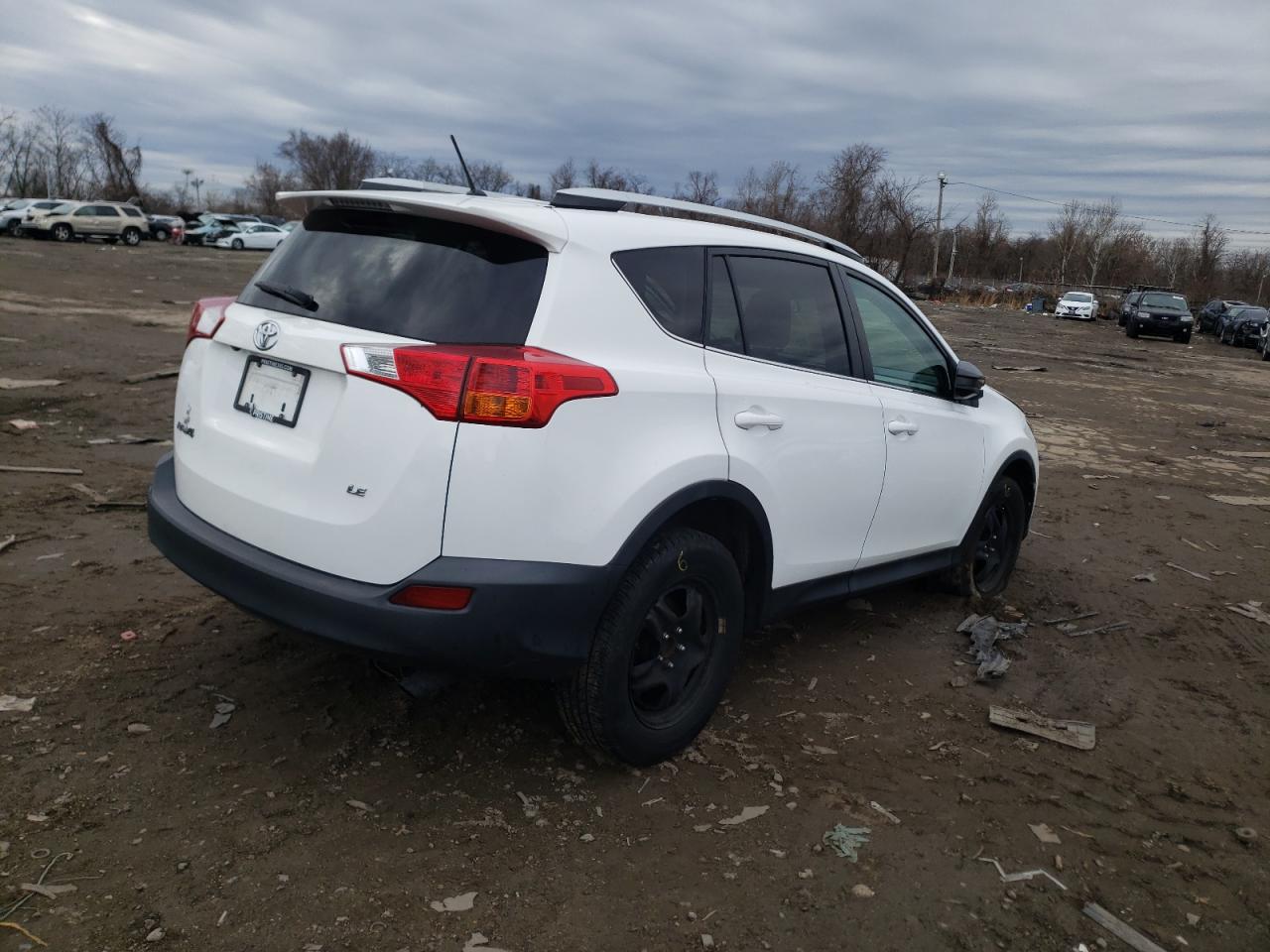 Photo 4 from auction – 2015 TOYOTA RAV4 LE with VIN 2T3ZFREV2FW136813