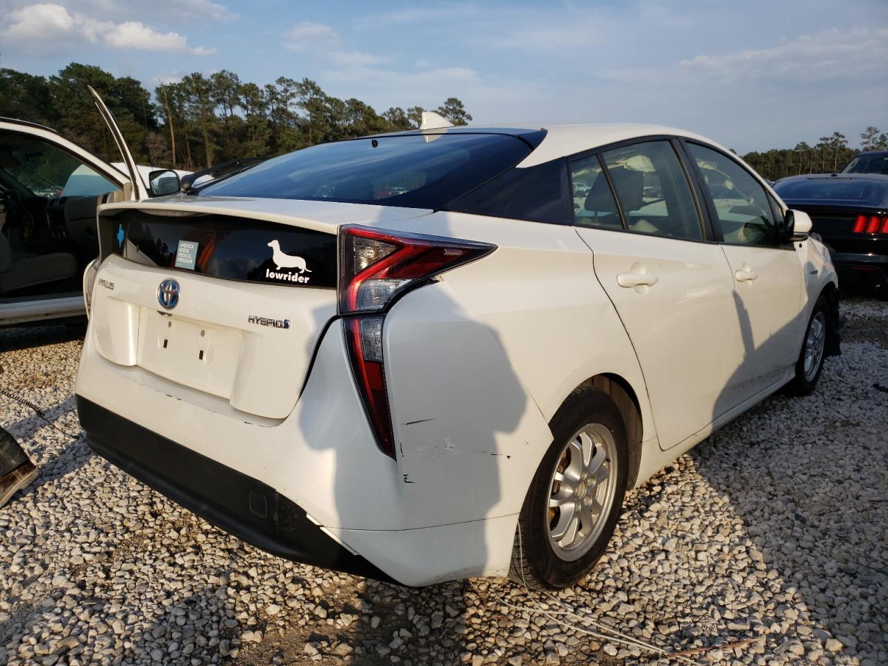 Photo 4 from auction – 2016 TOYOTA PRIUS with VIN JTDKBRFU9G3022945