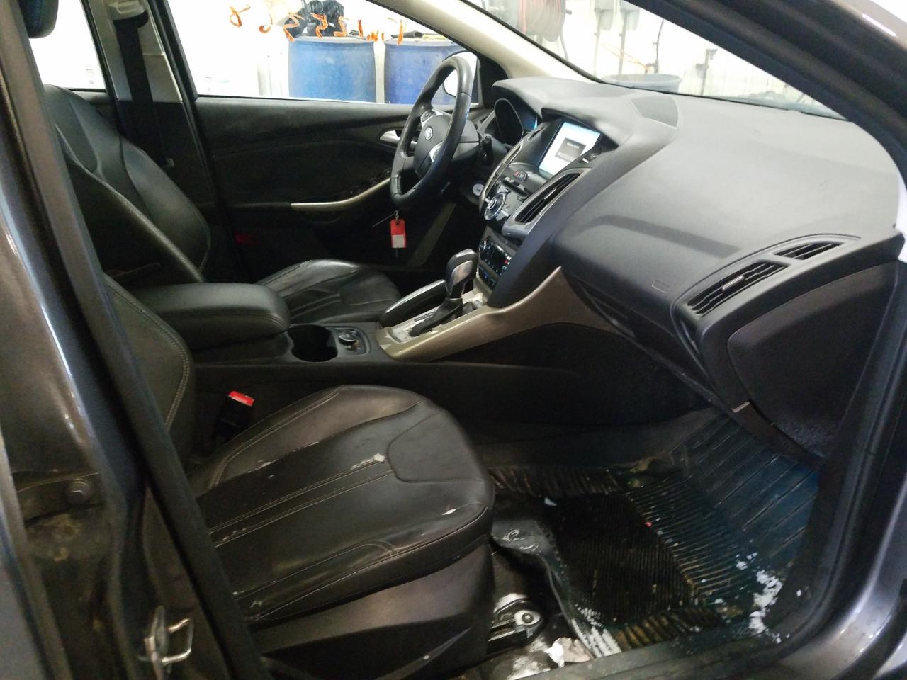 Photo 5 from auction – 2012 FORD FOCUS SEL with VIN 1FAHP3M24CL364555