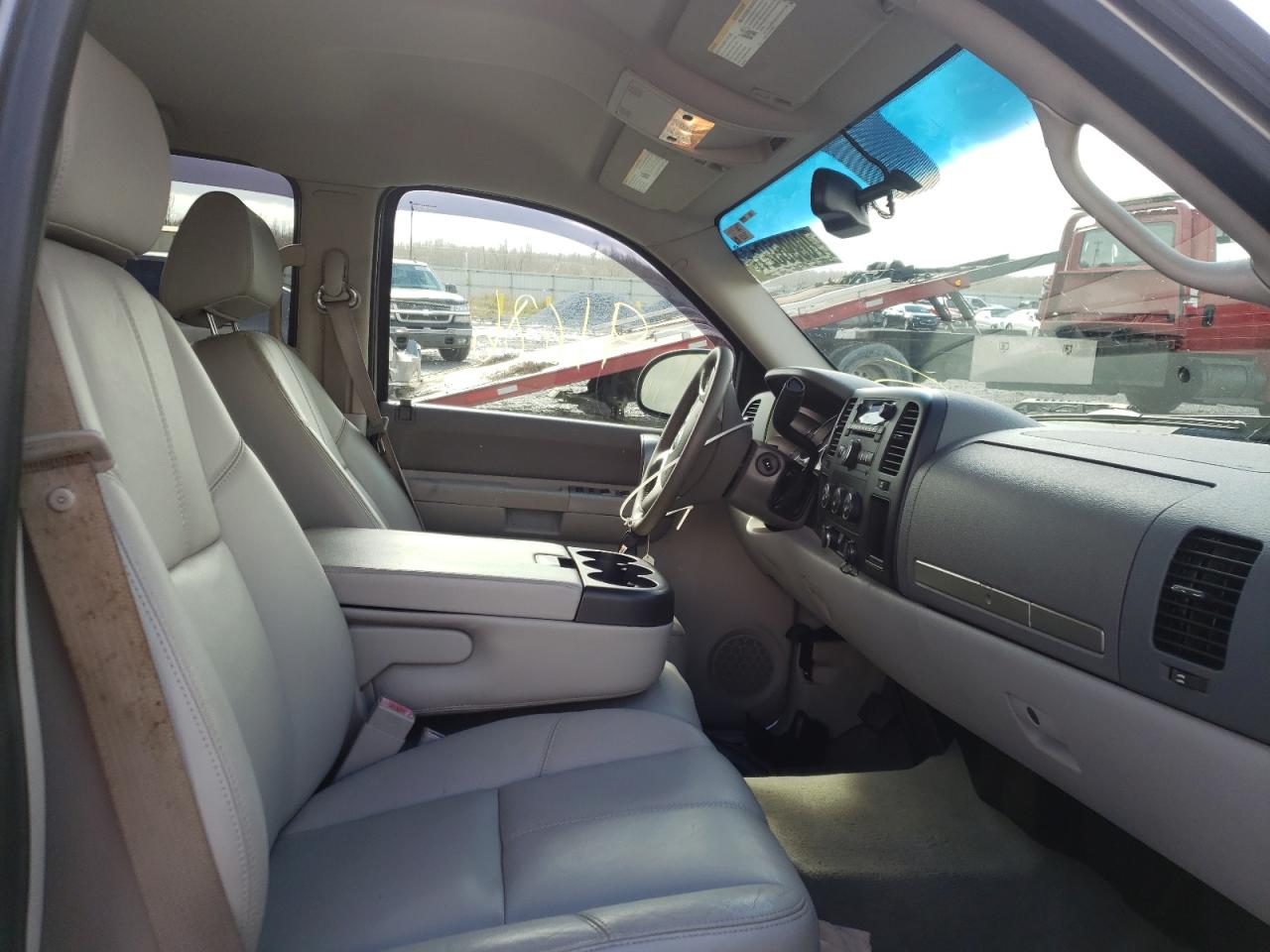 Photo 5 from auction – 2008 GMC SIERRA C15 with VIN 3GTEC13J68G260661
