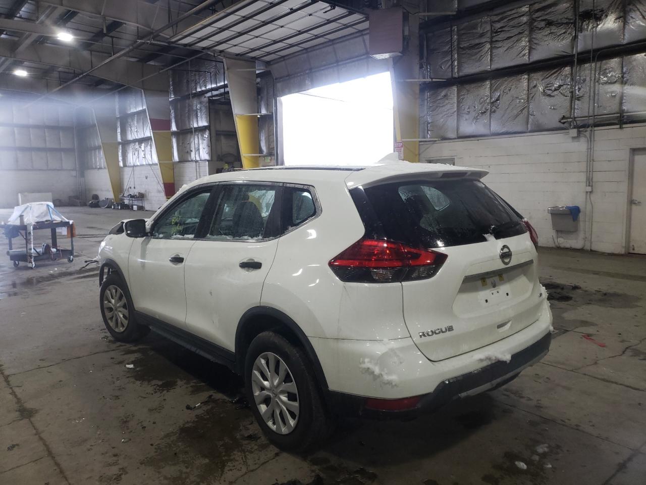 Photo 3 from auction – 2017 NISSAN ROGUE S with VIN KNMAT2MV7HP532619