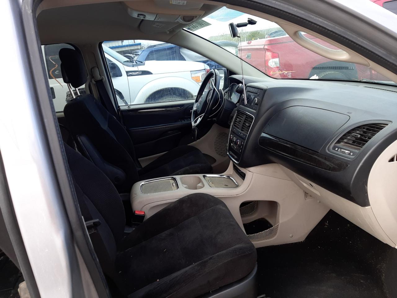 Photo 5 from auction – 2014 DODGE GRAND CARA with VIN 2C4RDGCG3ER290387