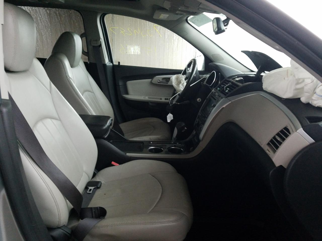 Photo 5 from auction – 2011 CHEVROLET TRAVERSE L with VIN 1GNKVLED4BJ233990