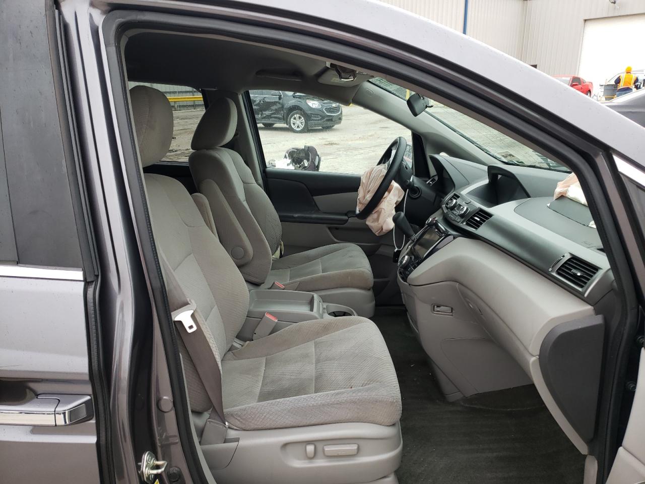 Photo 5 from auction – 2015 HONDA ODYSSEY EX with VIN 5FNRL5H4XFB028353