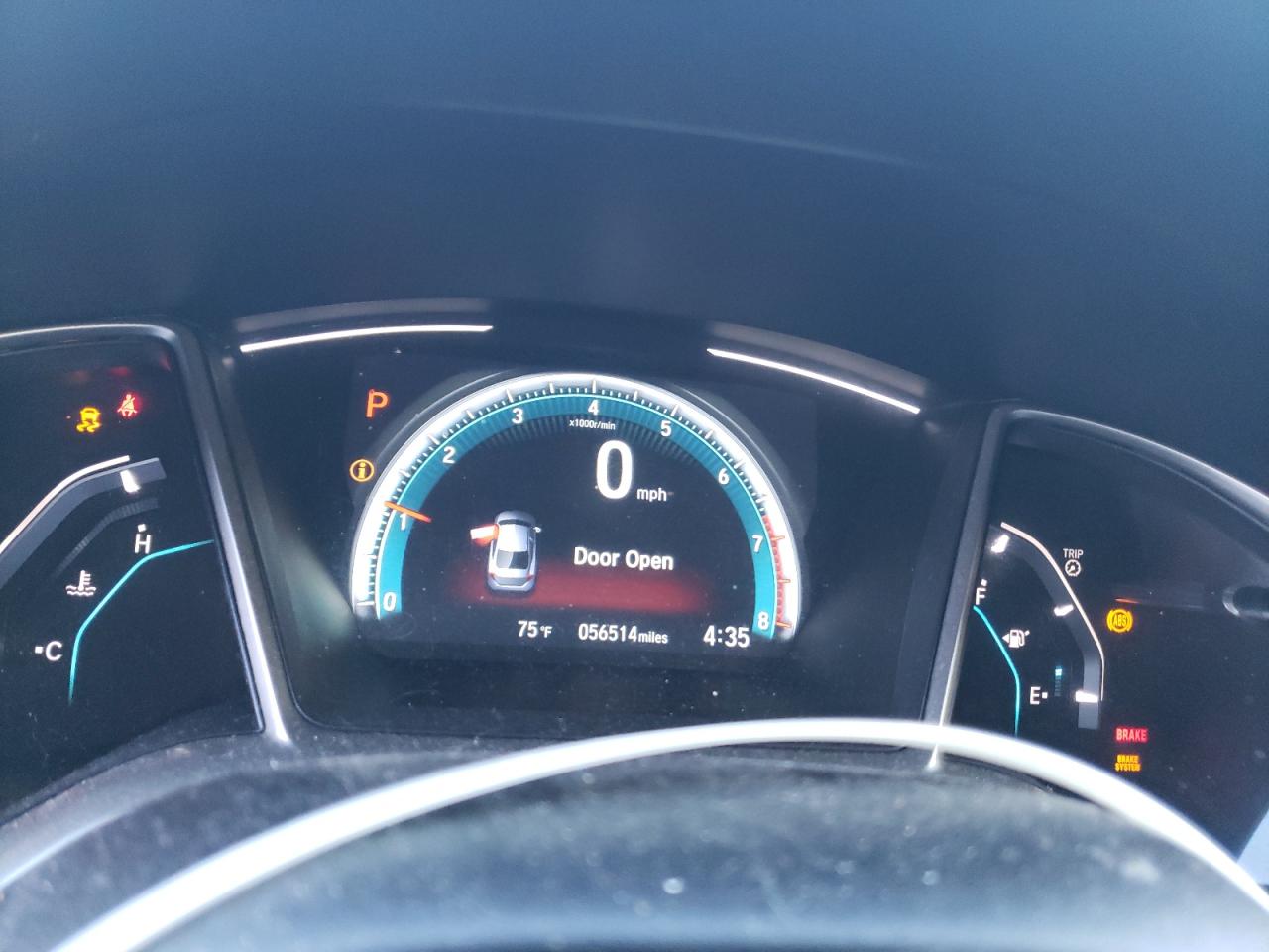 Photo 8 from auction – 2017 HONDA CIVIC EX with VIN 19XFC2F73HE067017