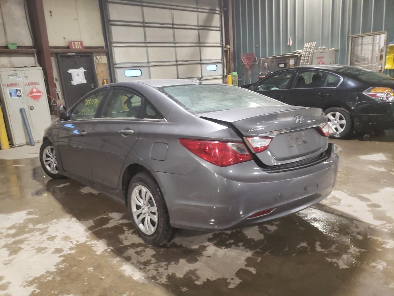 Photo 3 from auction – 2011 HYUNDAI SONATA GLS with VIN 5NPEB4AC3BH285105