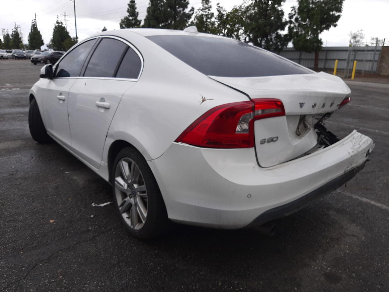 Photo 13 from auction – 2011 VOLVO S60 T6 with VIN YV1902FHXB2006194