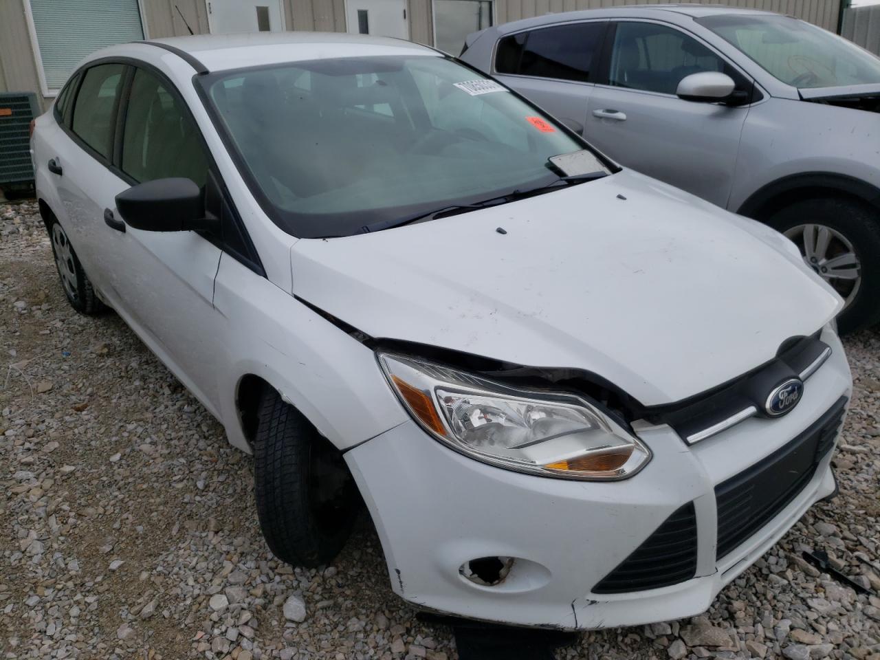 FORD FOCUS S 2013 with VIN 1FADP3E22DL261746 - Photo from auction