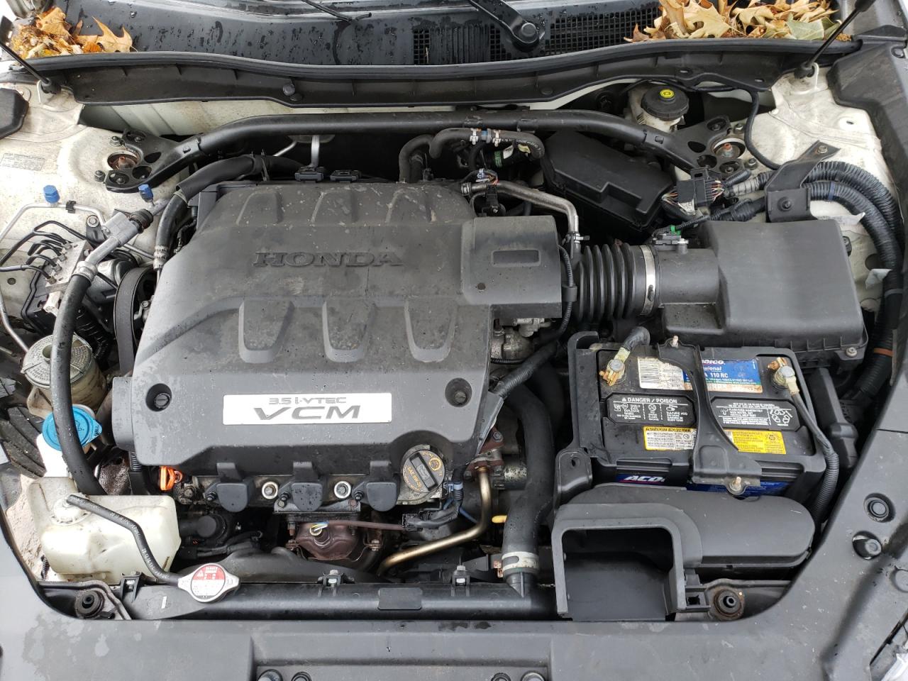 Photo 7 from auction – 2011 HONDA ACCORD CRO with VIN 5J6TF2H56BL008025