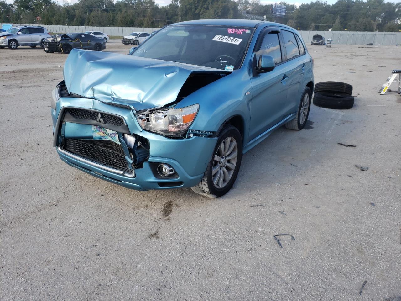 Photo 2 from auction – 2011 MITSUBISHI OUTLANDER with VIN JA4AR4AU2BZ018009