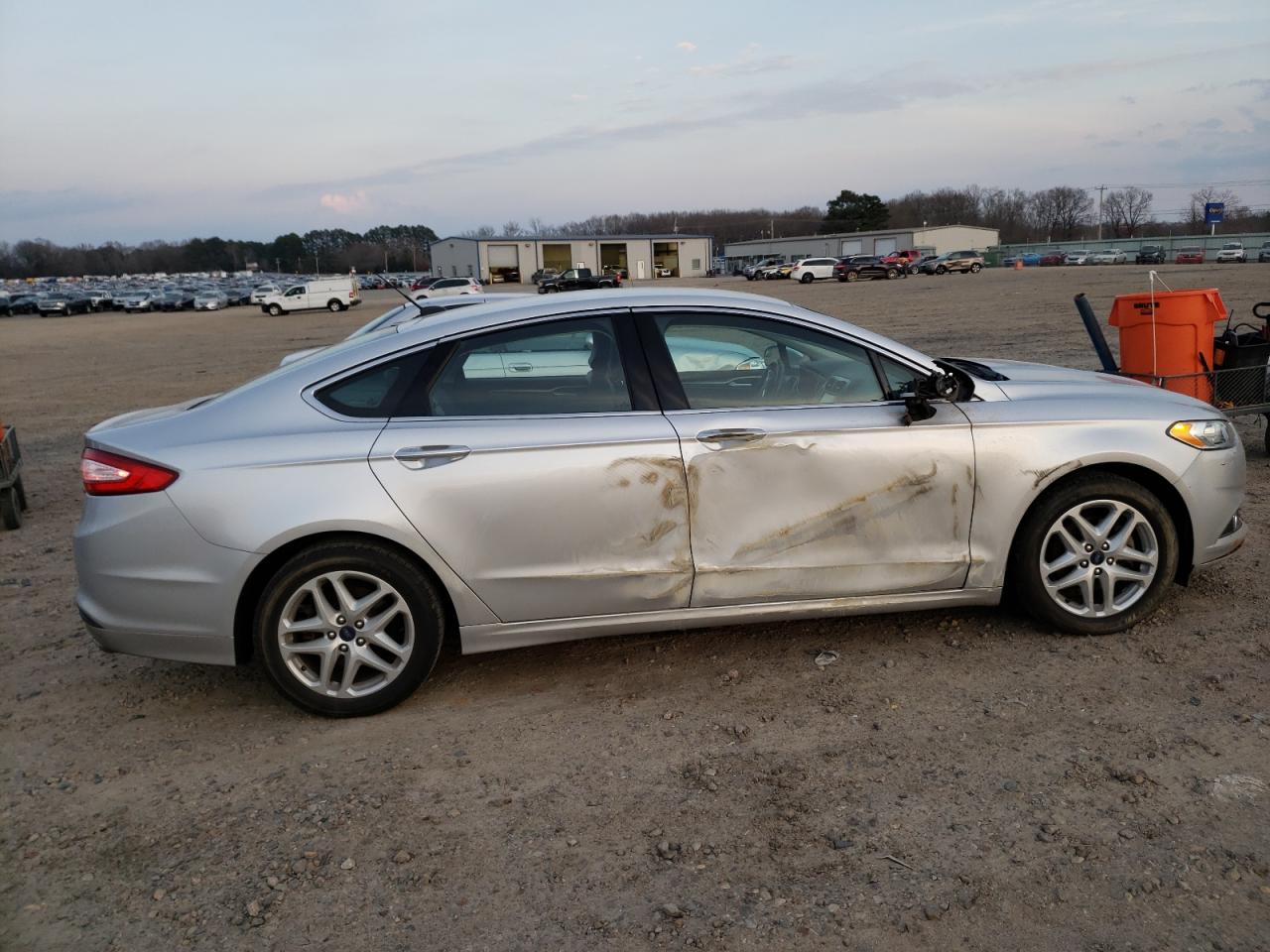 Photo 9 from auction – 2016 FORD FUSION SE with VIN 1FA6P0HD4G5131402