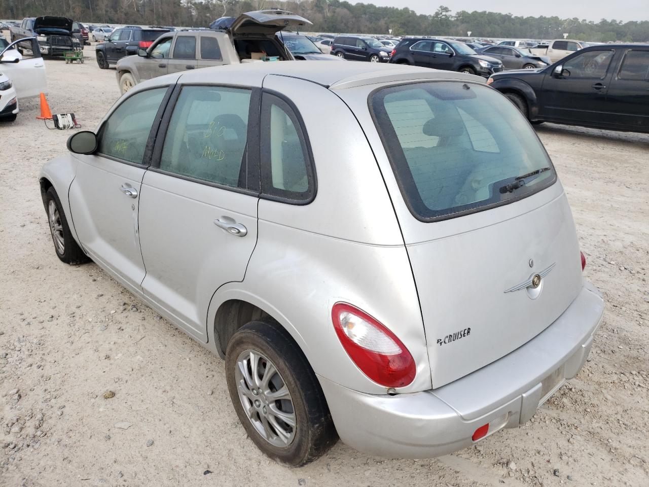 Photo 3 from auction – 2008 CHRYSLER PT CRUISER with VIN 3A8FY48B18T101104