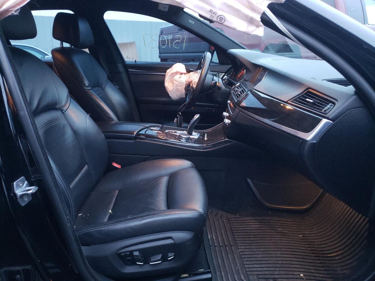 Photo 5 from auction – 2015 BMW 535 XI with VIN WBA5B3C57FD547127