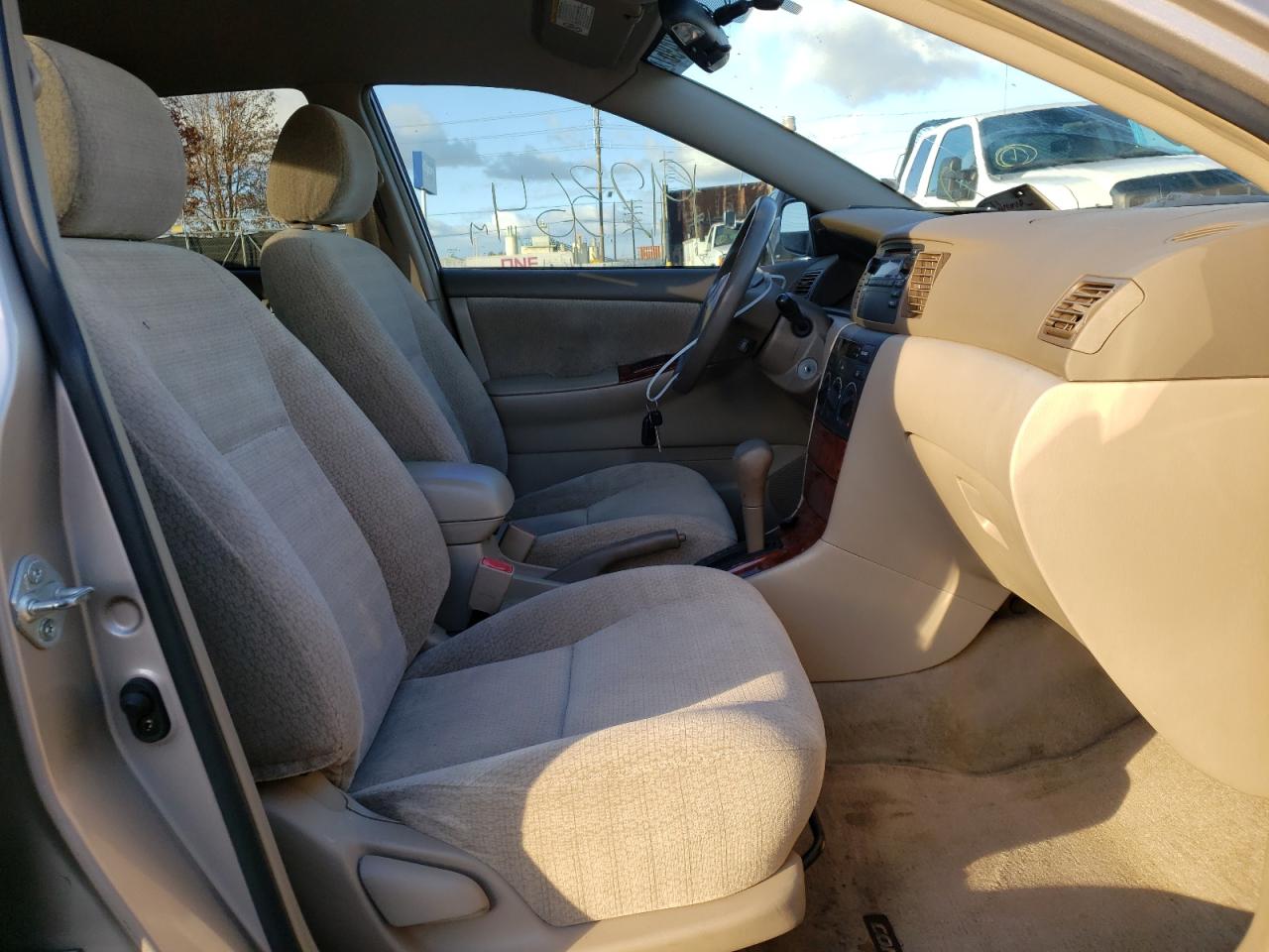 Photo 5 from auction – 2003 TOYOTA COROLLA CE with VIN 1NXBR32E23Z140651