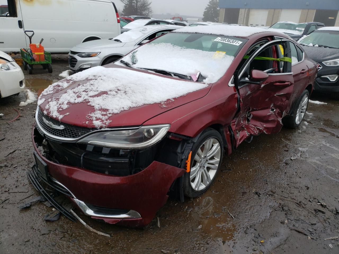 Photo 2 from auction – 2015 CHRYSLER 200 LIMITE with VIN 1C3CCCAB1FN721689