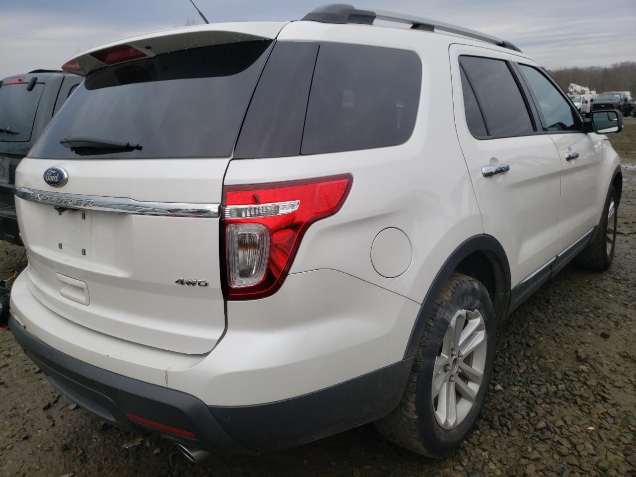 Photo 4 from auction – 2014 FORD EXPLORER X with VIN 1FM5K8D84EGC31525