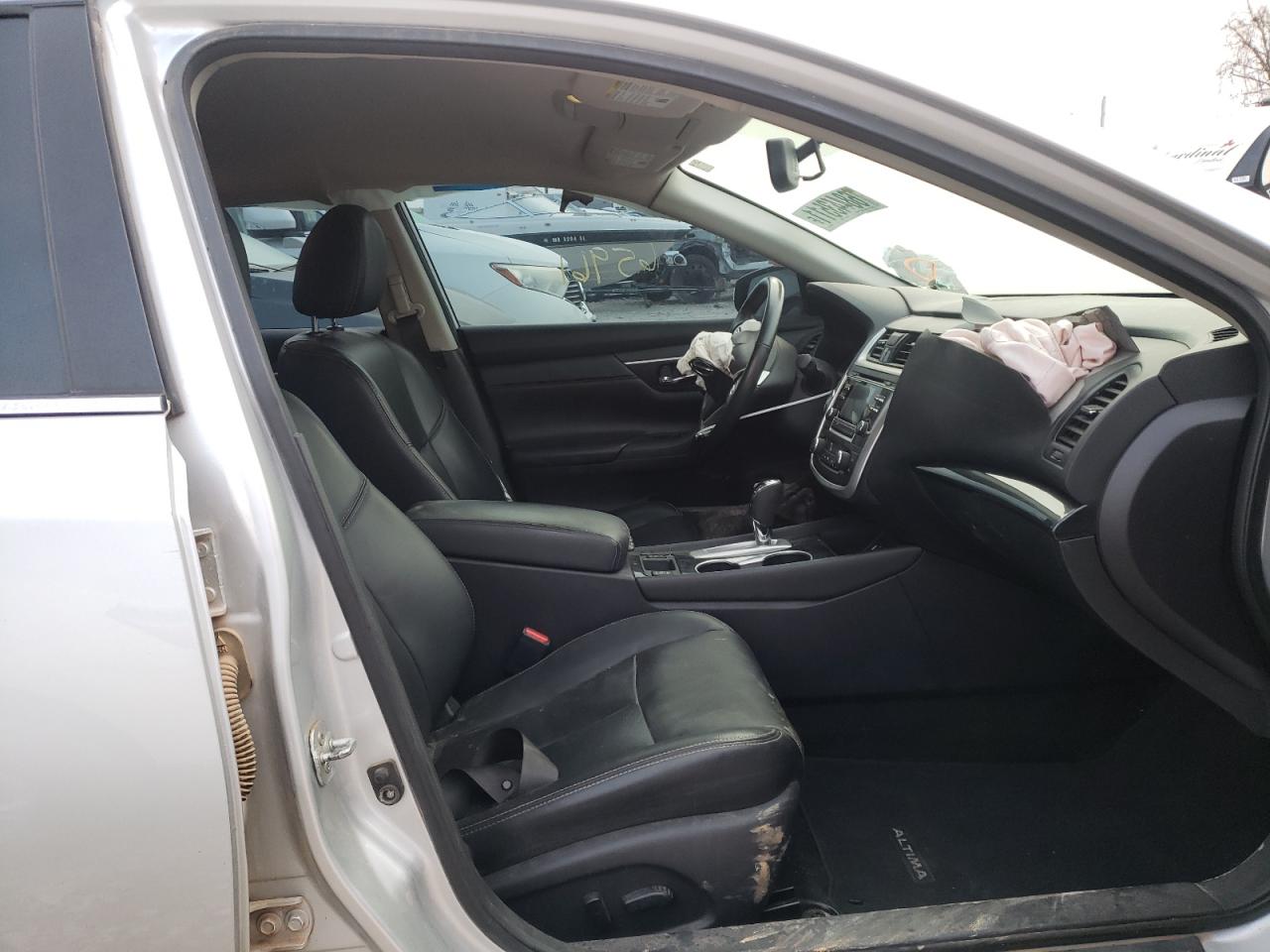Photo 5 from auction – 2017 NISSAN ALTIMA 2.5 with VIN 1N4AL3AP8HC145828
