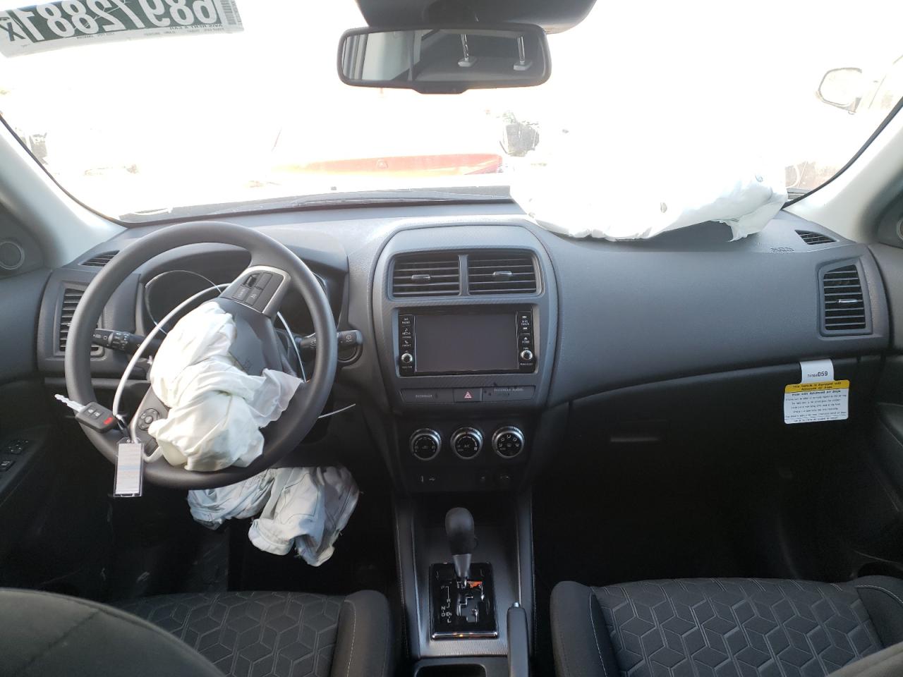 Photo 9 from auction – 2021 MITSUBISHI OUTLANDER with VIN JA4APUAU4MU035917