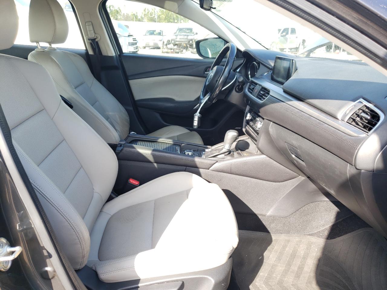 Photo 5 from auction – 2017 MAZDA 6 TOURING with VIN JM1GL1V53H1134801