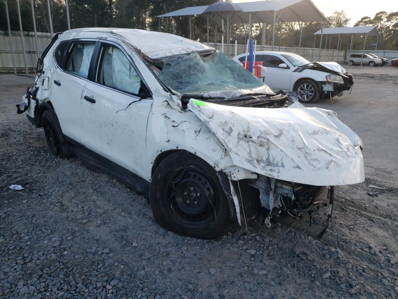 NISSAN ROGUE S 2018 with VIN JN8AT2MT0JW463514 - Photo from auction