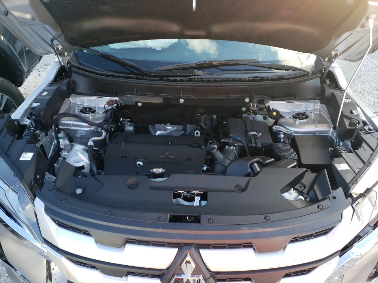 Photo 7 from auction – 2021 MITSUBISHI OUTLANDER with VIN JA4APUAU4MU035917