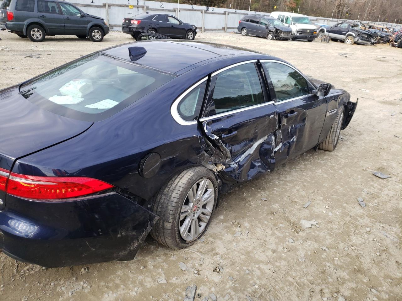 Photo 9 from auction – 2017 JAGUAR XF PREMIUM with VIN SAJBJ4BV9HCY28873