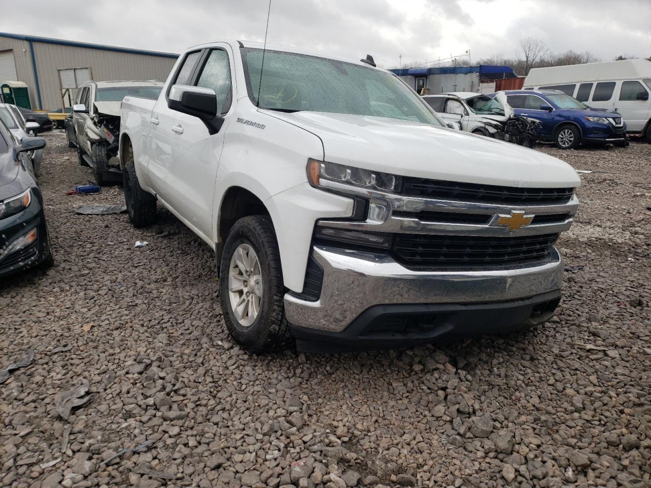CHEVROLET SILVERADO 2020 with VIN 1GCRYDED2LZ202258 - Photo from auction