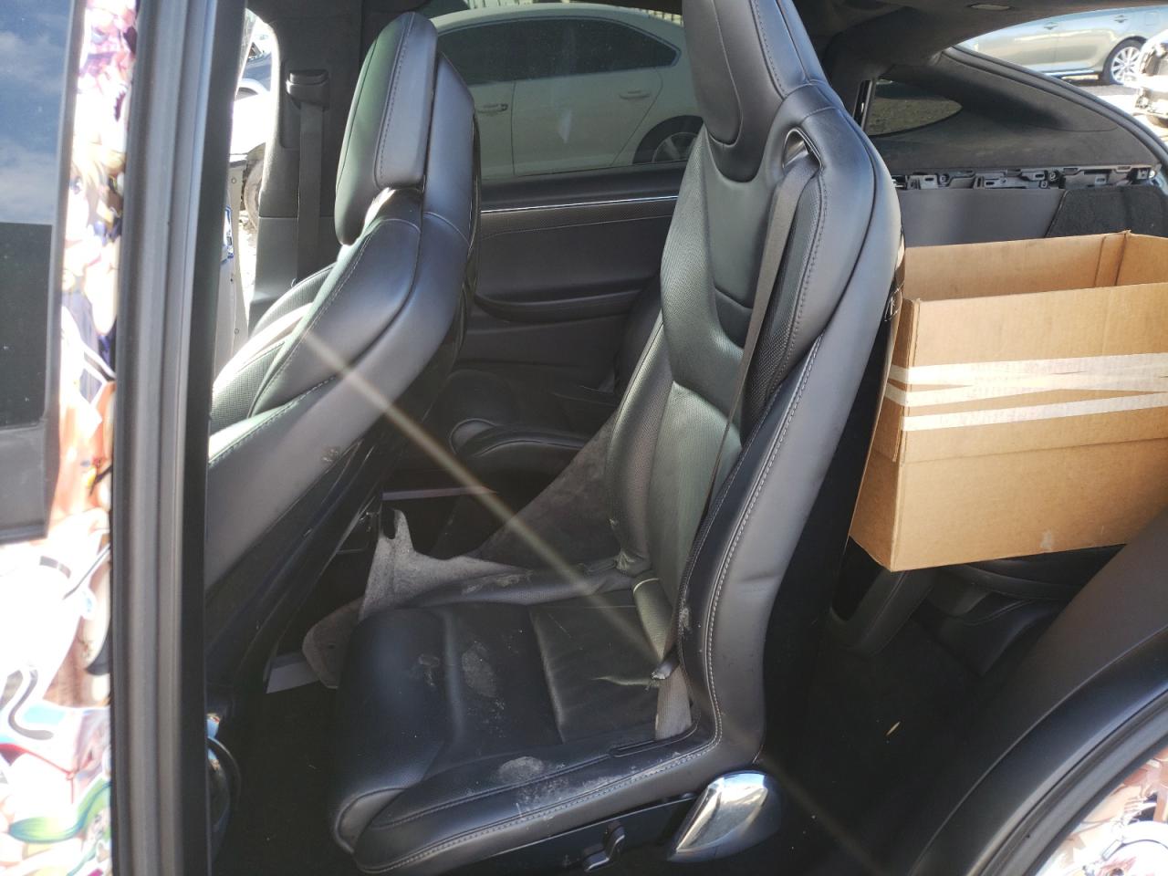Photo 6 from auction – 2016 TESLA MODEL X with VIN 5YJXCBE41GF022923