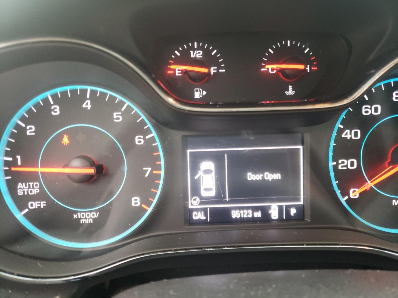Photo 8 from auction – 2016 CHEVROLET CRUZE LT with VIN 1G1BE5SM2G7313827