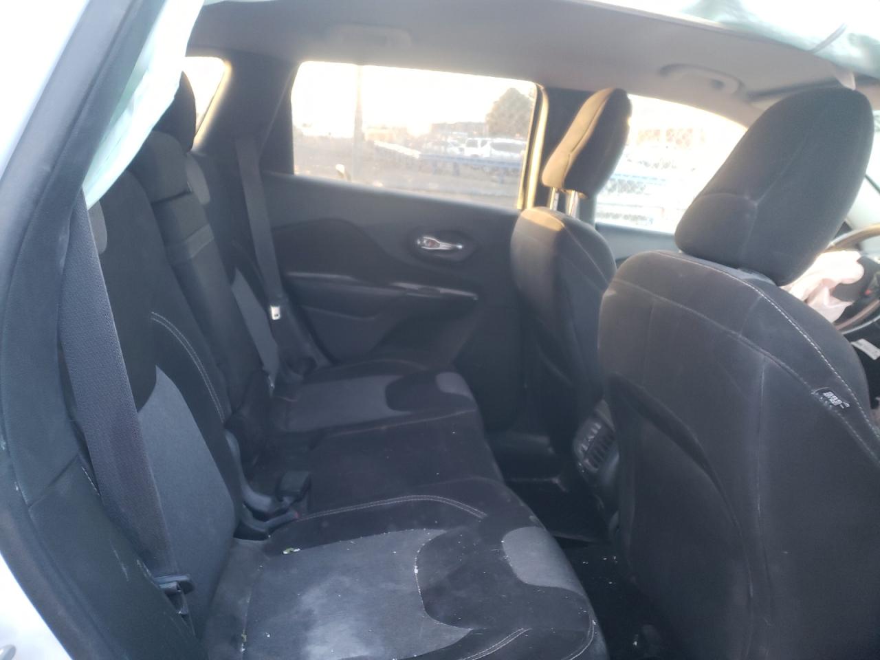 Photo 6 from auction – 2014 JEEP CHEROKEE L with VIN 1C4PJMCS1EW244311