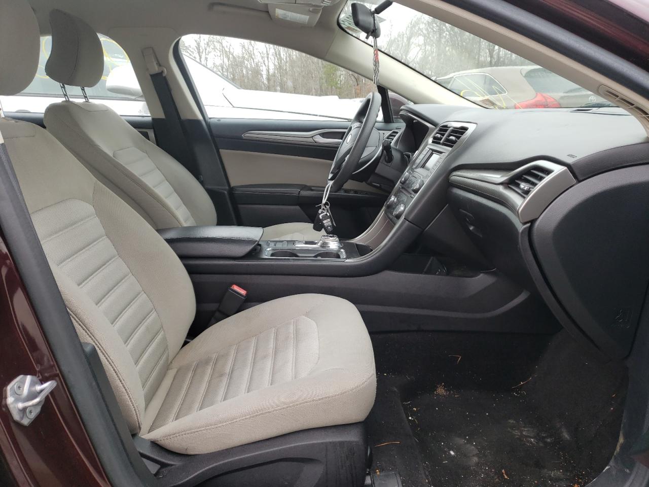 Photo 5 from auction – 2017 FORD FUSION S with VIN 3FA6P0G71HR219611
