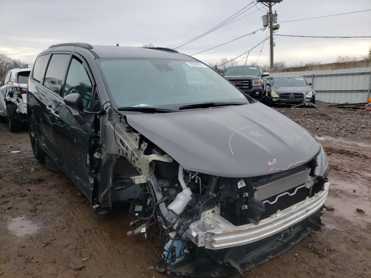 CHRYSLER PACIFICA T 2019 with VIN 2C4RC1EG7KR610156 - Photo from auction