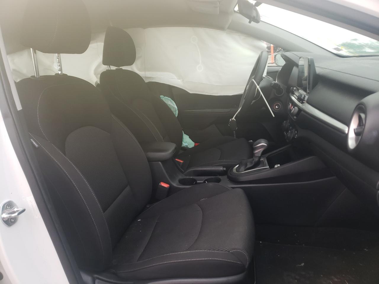Photo 5 from auction – 2019 KIA FORTE FE with VIN 3KPF24AD4KE011199