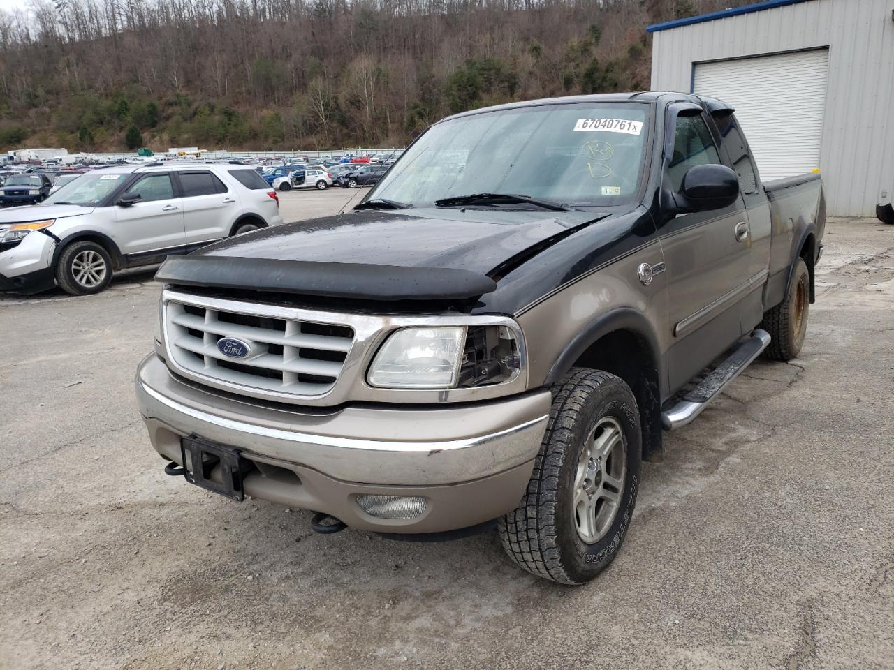 Photo 2 from auction – 2003 FORD F150 with VIN 1FTRX18L23NB75347