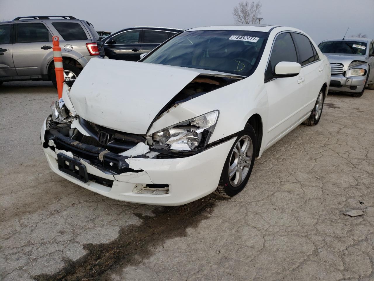 Photo 2 from auction – 2006 HONDA ACCORD EX with VIN JHMCM56876C002698