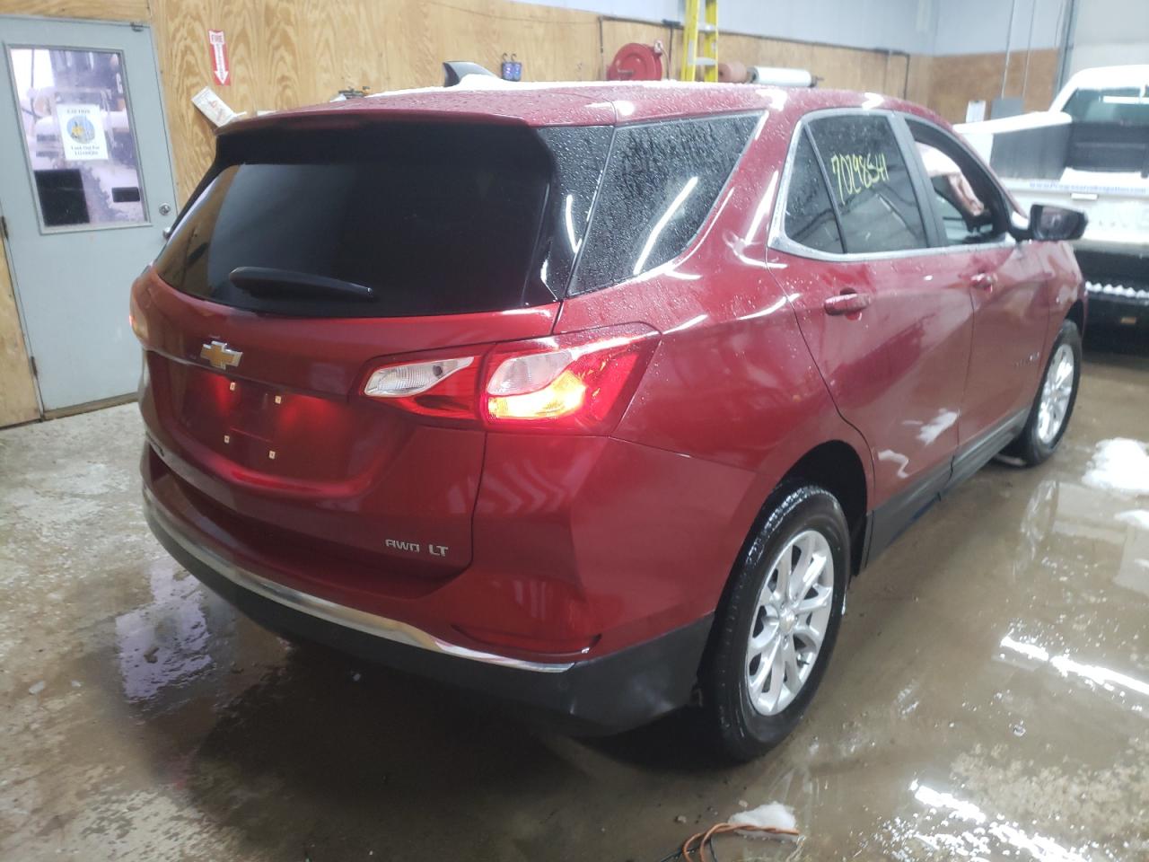 Photo 4 from auction – 2021 CHEVROLET EQUINOX LT with VIN 2GNAXUEV6M6164885